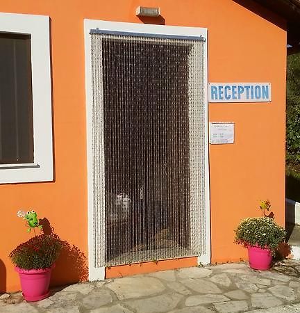 Sofia Apartments Mpoukaris Luaran gambar