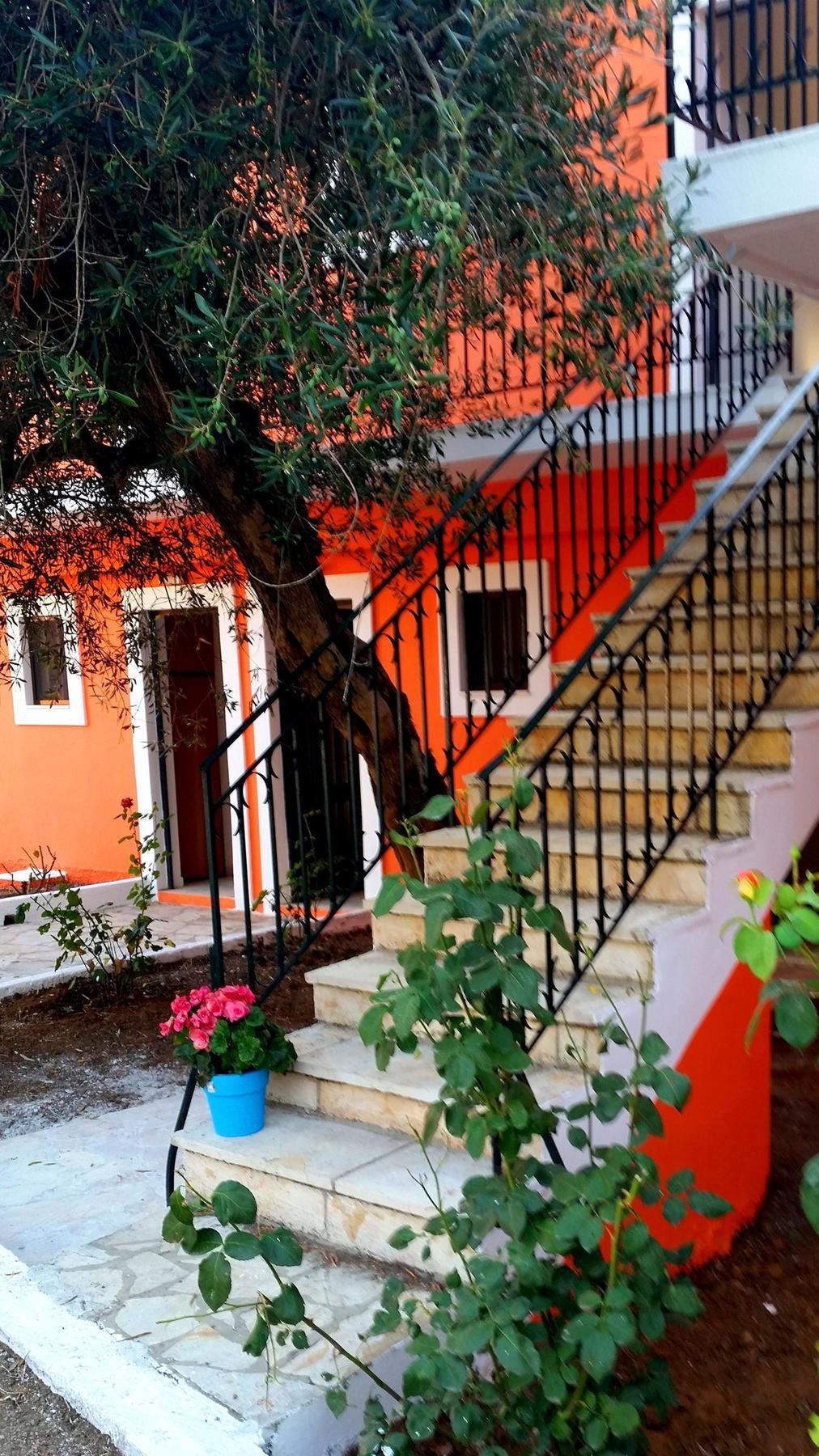 Sofia Apartments Mpoukaris Luaran gambar